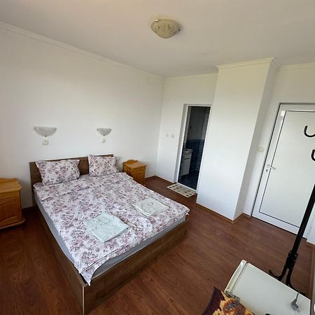 Guest House Chala Bagian luar foto