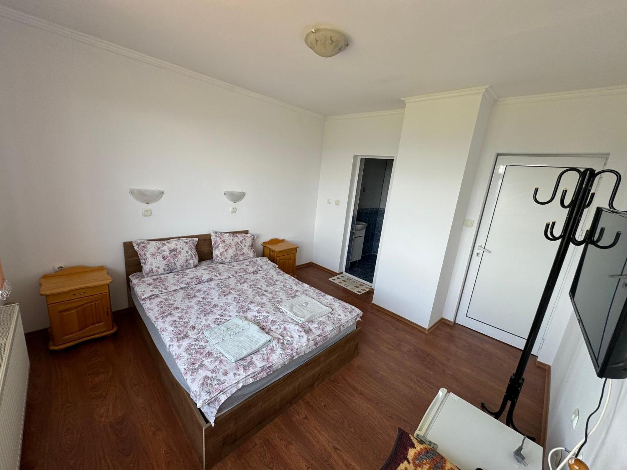 Guest House Chala Bagian luar foto