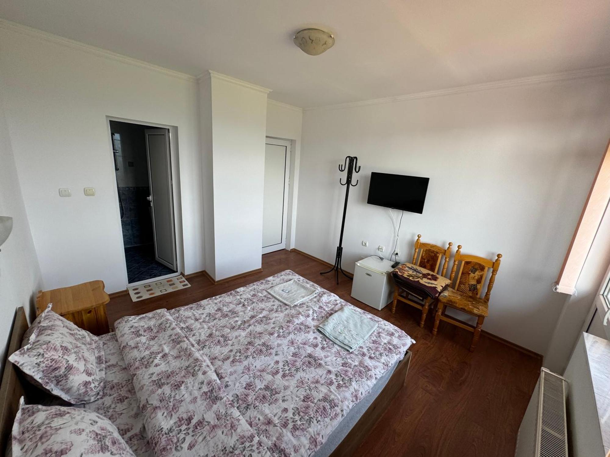 Guest House Chala Bagian luar foto