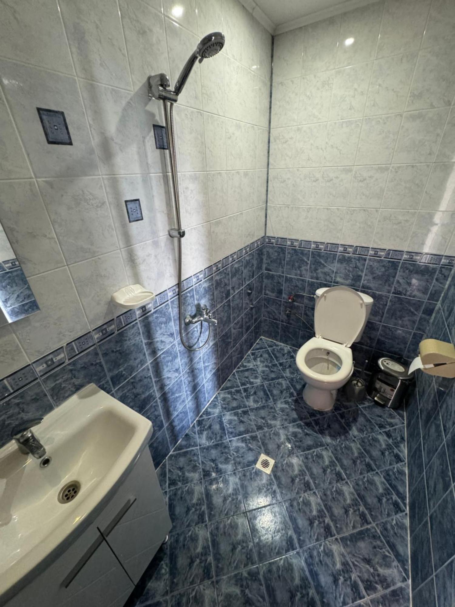 Guest House Chala Bagian luar foto